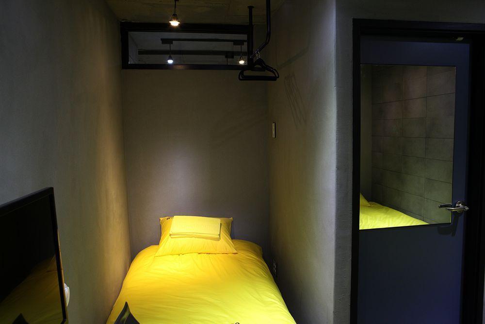24 Guesthouse Myeongdong Avenue Сеул Экстерьер фото